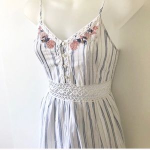 Abercrombie & Fitch linen Lacey embroidered dress